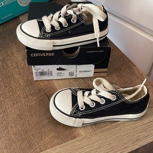 Converse lows infant 6 (toddler )